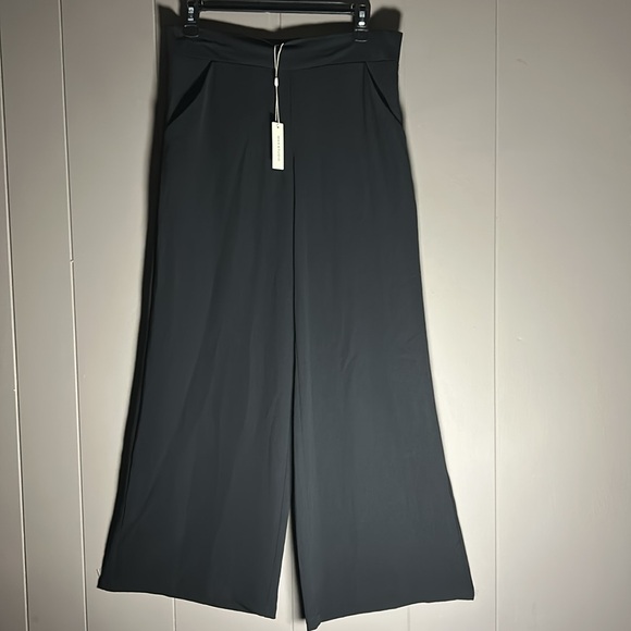 Max Studio Wide Leg Cropped Pants Women's Size S Beach Vibes Lightweight - Picture 4 of 11